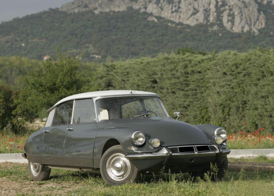  Citroen DS19 Berline 1955 года  (фото 18 из 81)